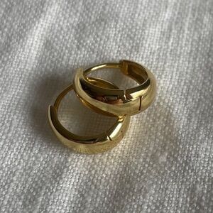Gold huggie hoop earrings